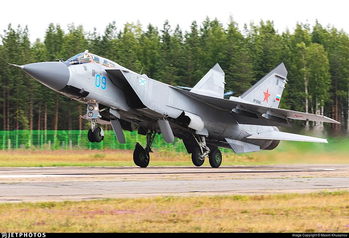 Phiên bản MiG-31BM được thiết kế để tiêu diệt các mục tiêu tầm xa, vốn không thể vươn tới bởi các máy bay chiến đấu thông thường.