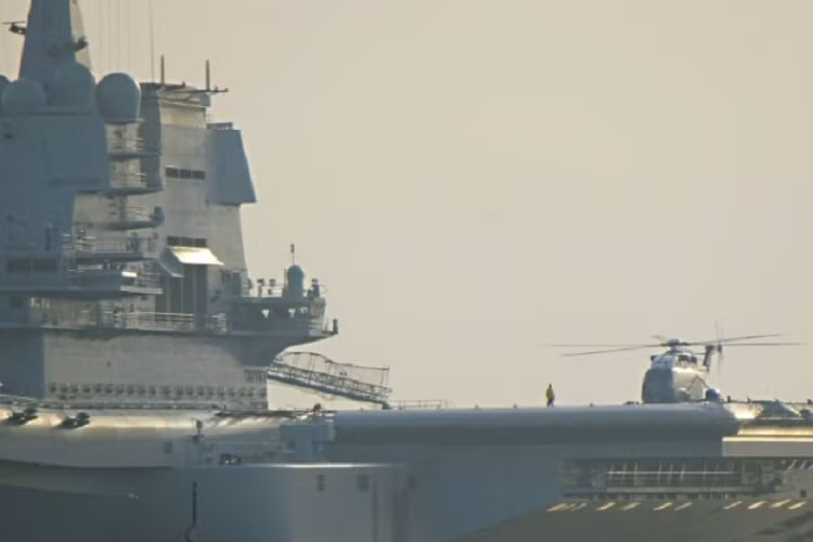 Bản thân Z-18A cũng là một trong những dòng trực thăng mới của Quân đội Trung Quốc mới được đưa vào trang bị gần đây dựa trên phiên bản Z-18 trước đó, với một loạt cải tiến về thiết kế và trang bị điện tử cho phép nó hoạt động đa nhiệm hơn. Nguồn ảnh: Sina.