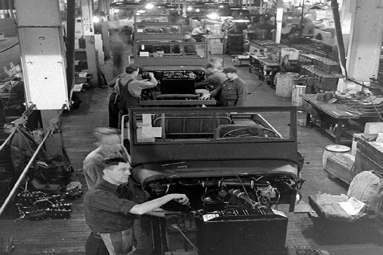 Ngoài xe tăng, Mỹ còn cho ra lò khoảng 2.3 triệu phương tiện cơ giới các loại trong thời gian diễn ra cuộc chiến, trong đó nhiều nhất vẫn là các dòng xe jeep và xe tải quân sự.