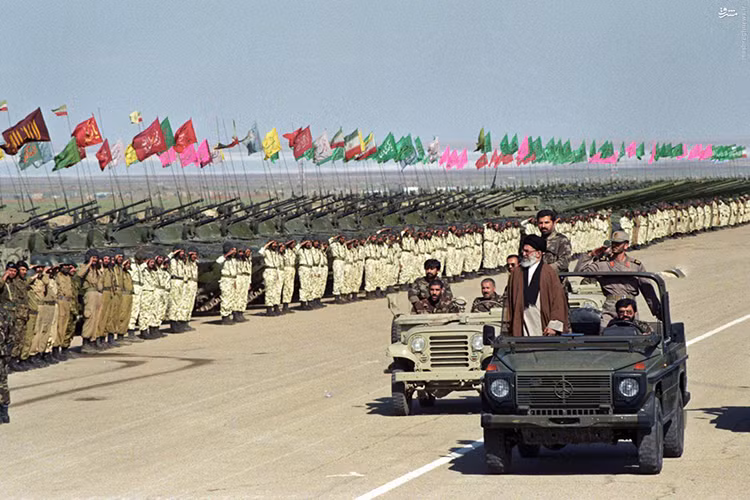 Việc Iran hậu thuẫn cho các quốc gia đối lập với Mỹ hay Israel là một trong những nguyên nhân chính khiến các đơn vị tác chiến đặc biệt của Iran ở Trung Đông luôn trở thành mục tiêu cho các cuộc không kích của Israel mà cụ thể nhất là ở Syria, bản thân Israel cũng không hề muốn binh lính Iran hay đồng minh của họ xuất hiện gần biên giới Nhà nước Do thái. Nguồn ảnh: Farda News.