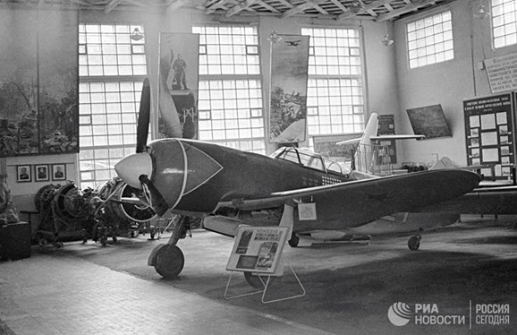 Khiep dam top 5 chien dau co bay nhanh nhat trong CTTG 2-Hinh-2