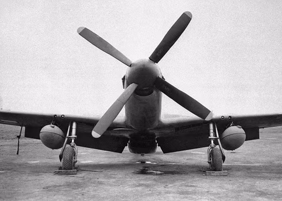 Khiep dam top 5 chien dau co bay nhanh nhat trong CTTG 2