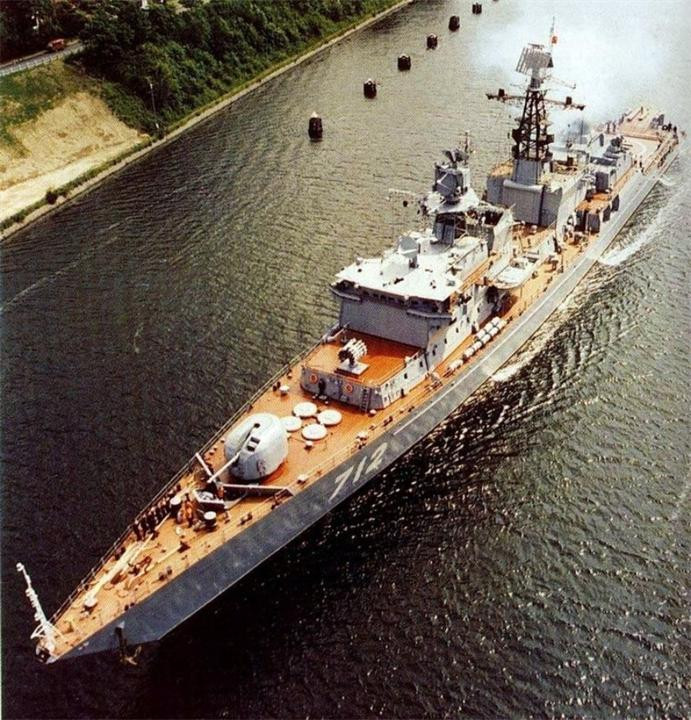 Mặc dù thiết kế bên ngoài con tàu trông “thô kệch” so với các tàu khu trục khổng lồ của Hải quân Mỹ. Tuy nhiên, bất kỳ sự khinh địch nào đều sẽ phải trả giá đắt với Yaroslav Mudry. Nguồn ảnh: Wikipedia