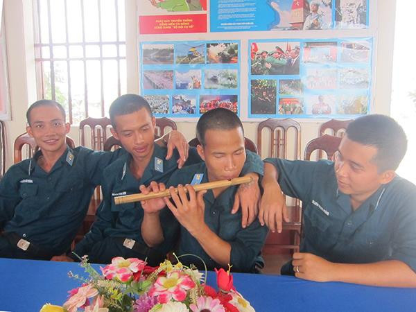 Phút giải lao của các chiến sĩ Trạm Ra đa 27.