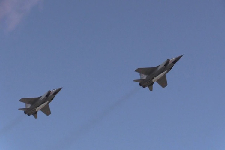 Lễ duyệt binh kỷ niệm 73 năm Ngày Chiến thắng phát xít năm nay cũng được đánh giá là lễ duyệt binh lớn nhất của Nga trong những năm trở lại gần đây với sự tham gia của hơn 13.000 binh sĩ cùng 159 loại vũ khí và 75 chiến đấu cơ. Nguồn ảnh: sdelanounas.ru.