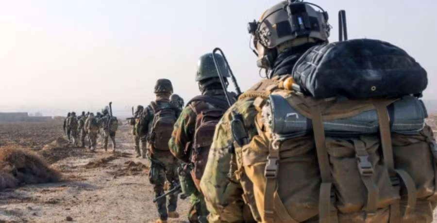 Ngay sau đó, Quân đội Pháp nhanh chóng tung ra các hành động quân sự chứng minh cho tuyên bố của mình, nhằm củng cố kế hoạch của Tổng thống Mỹ Donald Trump, nhằm bảo vệ cho các quận còn lại của người Kurd ở Syria trước sức ép của Thổ Nhĩ Kỳ. Nguồn ảnh: basnews.com.