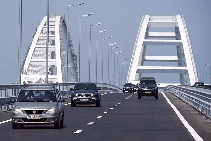 Cầu Crimea được khánh thành vào ngày 15/5 và chính thức đưa vào sử dụng rộng rãi từ ngày 16/5. Ảnh: Killeen daily herald.