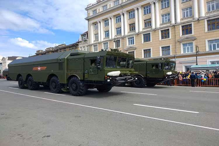 Kế đến là các tổ hợp tên lửa phòng thủ bờ biển Bastion-P của Hạm đội Thái Bình Dương. Nguồn ảnh: Bộ Quốc phòng Nga.