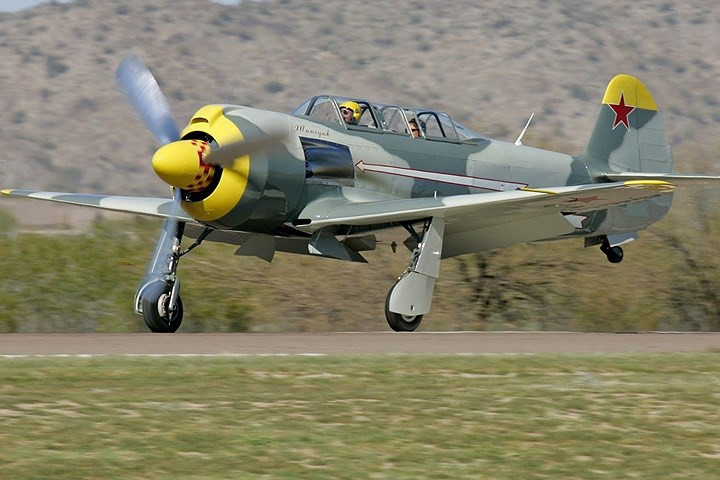 Dù không còn dùng cho mục đích chiến tranh, tiêm kích Yak-11 đã trở thành một chiến đấu cơ cổ phổ biến trong nhiều cuộc triển lãm máy bay cổ hiện nay.