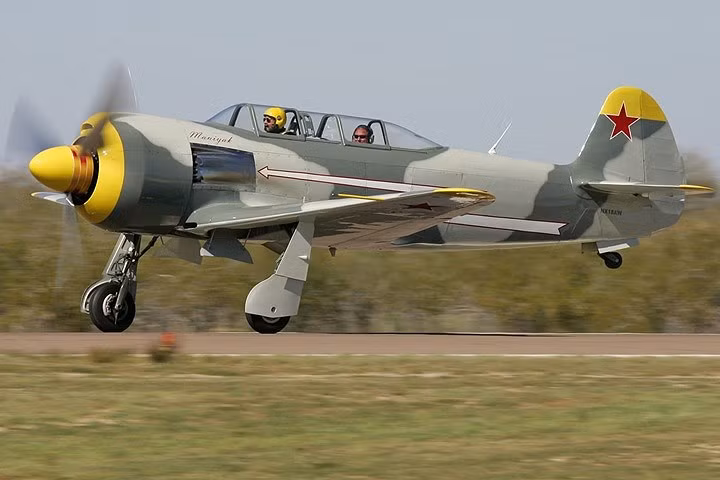 Một nhân chứng trong Thế chiến 2 kể rằng phát xít Đức từng rải truyền đơn, huênh hoang thách thức Liên Xô tung ra một máy bay nào đáng để đánh nhau với chúng.