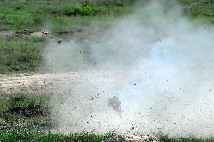 Stugna-P được Phòng thiết kế Luch của Ukraine phát triển từ đầu những năm 2000 dành cho quân đội nước này cũng như cho xuất khẩu, Stugna-P được quảng cáo có tầm bắn lên đến 5.000m với mục tiêu chính là các phương tiện bọc thép hoặc công sự của đối phương và nó chỉ mất khoảng 25 để bay tới mục tiêu ở tầm bắn xa nhất. Nguồn ảnh: censor.net.