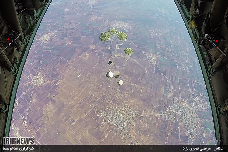 Theo thiết kế một chiếc C-130H có thể mang theo tối đa tới 20 tấn hàng hóa, với 6 pallet hoặc các loại phương tiện cơ giới hạng nhẹ như xe jeep hay xe bán tải vũ trang. Nguồn ảnh: IRIB.