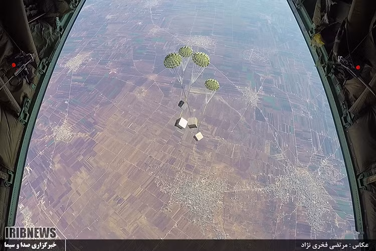 Theo thiết kế một chiếc C-130H có thể mang theo tối đa tới 20 tấn hàng hóa, với 6 pallet hoặc các loại phương tiện cơ giới hạng nhẹ như xe jeep hay xe bán tải vũ trang. Nguồn ảnh: IRIB.