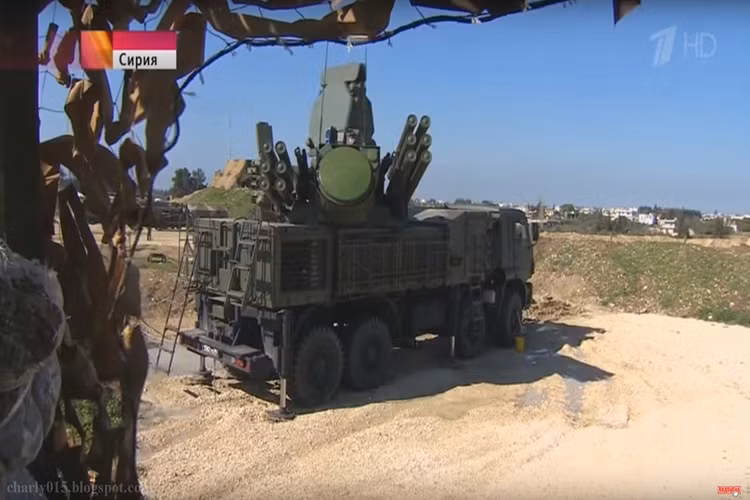 "Nói cách khác, chúng ta đang đề cập tới các hệ thống tên lửa không được đưa vào tình trạng chiến đấu và việc nó bị phá hủy là điều không có gì đáng ngạc nhiên", vị chuyên gia nói.