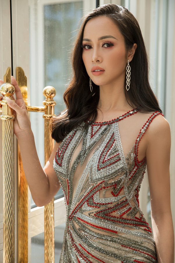 .... tôi rất vui khi nhận được nhiều lời khen ngợi từ bạn bè quốc tế" - Vũ Ngọc Anh trải lòng.