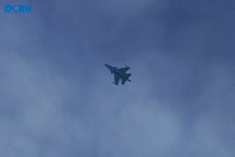Tuy nhiên, chỉ có mỗi hình ảnh của Su-34 trên không phận thành phố Tripoli được ghi lại và không xuất hiện bất cứ hình ảnh nào về chiếc F-16 Israel, khiến dấy lên nghi ngờ rằng liệu có thật sự xảy ra tình huống chiến đấu cơ Nga truy đuổi máy bay Israel hay không. Nguồn ảnh: South Front.