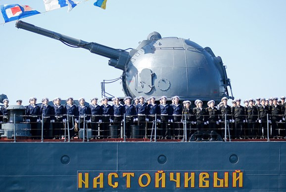 Hạm đội Baltic bên soái hạm- tàu khu trục Nastoichivy. Ảnh: TASS