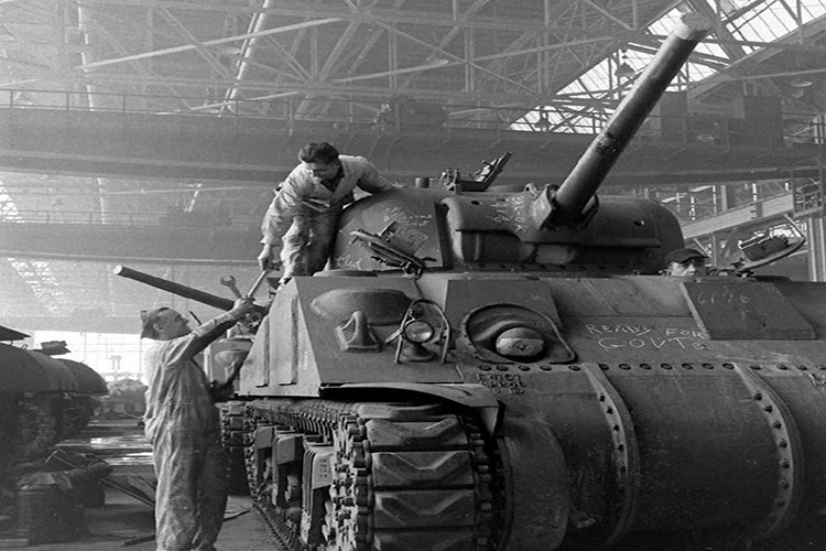 Để bù lại lượng hàng hóa bị hao hụt trong quá trình vận chuyển qua Đại Tây Dương hay các vùng biển khác, Mỹ đã tăng cường số lượng tàu vận tải lên thật nhiều, chạy liên tục để "dù phe Phát xít có đánh chìm được 50% hàng hóa đi qua Đại Tây Dương, nước Mỹ và Đồng Minh vẫn có thể chiến thắng thế chiến hai với 50% lượng hàng quá còn lại".