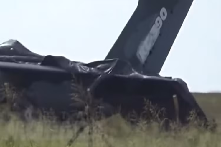 Mặc dù không đưa ra các thông báo chính thức nhưng nguyên mẫu 001 của máy bay KC-390 đã xảy ra ít nhất 2 tai nạn nghiêm trọng và lần gần đây nhất là vào tháng 10 năm ngoái. Rất may cả hai sự cố này đều không gây ra thiệt hại về người.