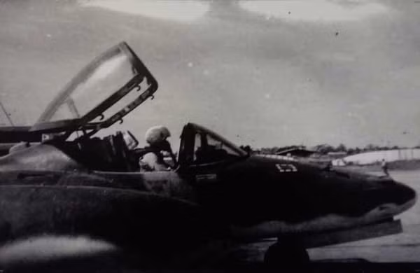 Sau ngày 30/4, KQND Việt Nam nhanh chóng tiếp quản số A-37 còn sử dụng được và tái biên chế cho KQND Việt Nam sử dụng để bảo vệ Tổ quốc. Chúng góp công lớn trong chiến dịch bảo vệ Biên giới Tây Nam 1978-1979, chiến dịch giải phóng Campuchia khỏi họa diệt chủng Khmer Đỏ. Nguồn ảnh: Tư liệu Bảo tàng