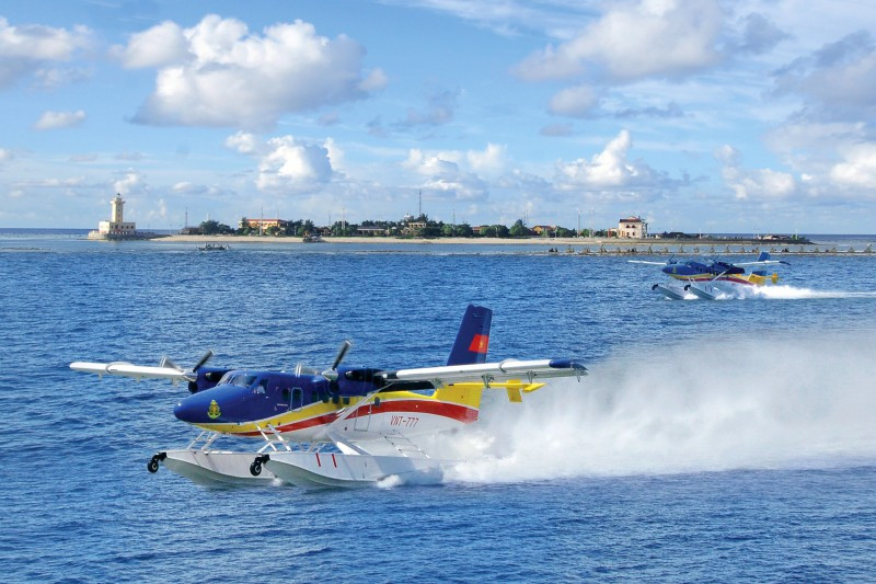 Thủy phi cơ DHC-6 huấn luyện tại Trường Sa. Ảnh: Trọng Thiết.
