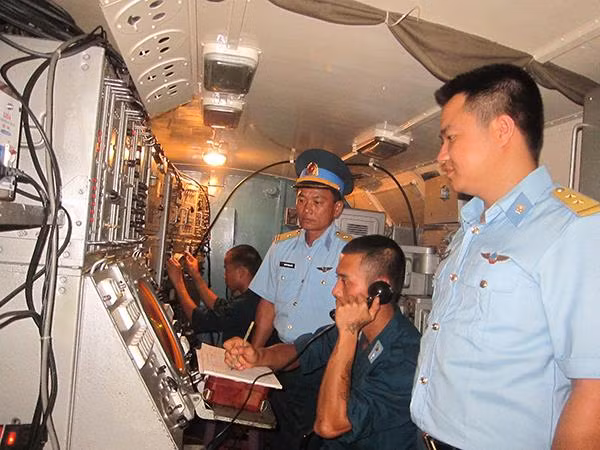 Quản lý chặt chẽ mục tiêu trên màn hiện sóng.