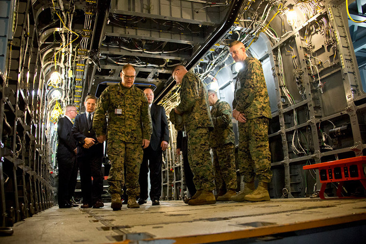 Hiện tại chương trình phát triển CH-53K vẫn do công ty chế tạo máy bay Sikorsky phát triển nhưng ở thời điểm hiện tại nó đã là công ty con của Tập đoàn Lockheed Martin, một trong những nhà thầu quốc phòng lớn nhất ở Mỹ. Nguồn ảnh: Business Insider.