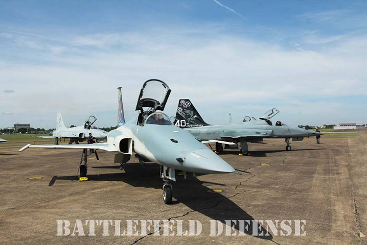 Ở thời điểm hiện tại F-5 đã bước qua tuổi 60 và là một trong những chiến đấu cơ có thời gian phục vụ dài nhất trên thế giới cao hơn cả MiG-21 của Liên Xô mặc dù cả hai đều được sinh ra cùng thời. Trong ảnh một số biến thể F-5E/F hiện tại của Không quân Thái Lan. Nguồn ảnh: Sompong Nondhasa.