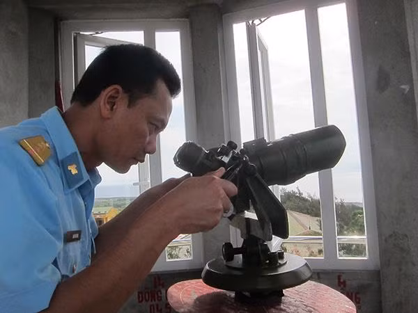 Quan sát phát hiện mục tiêu.