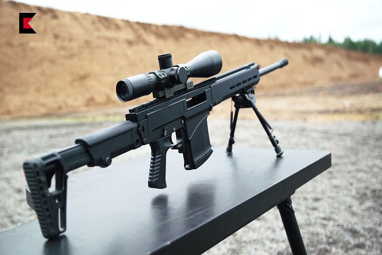 Mặc dù đề án phát triển SVCh của Kalashnikov diễn ra khá thuận lợi nhưng trong tương lai gần nó vẫn chưa thể thay thế SVD trong Quân đội Nga. Tức là trong 10-15 năm tới, vũ khí chính của lính bắn tỉa Nga vẫn là các phiên bản được nâng cấp của súng trường huyền thoại SVD. Nguồn ảnh: Kalashnikov