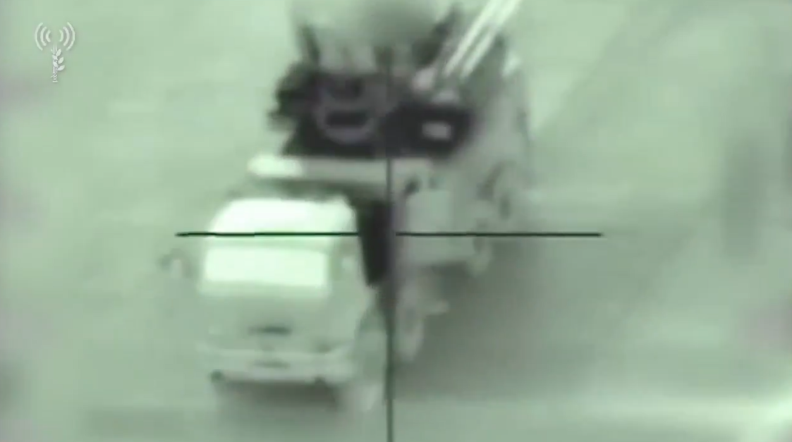 “Xét theo cách thức mà tổ hợp Pantsir-S1 bị phá hủy thì nó đang không ở trong tình trạng sẵn sàng chiến đấu” ông Sivkov nhận định. Theo ông, đội điều khiển tổ hợp đang đứng cạnh đó và không sử dụng vũ khí. Ông Sivkov lưu ý rằng nếu Pantsir-S1 ở tình trạng chiến đấu thì nó đã có thể bắn hạ mối đe dọa.