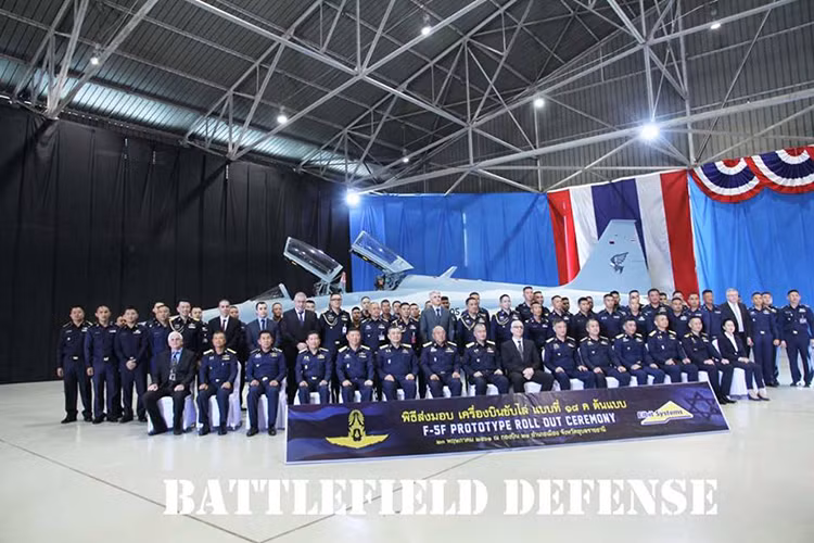 Với gói nâng cấp F-5ST Super Tiger, Không quân Thái Lan hy vọng có thể kéo dài thời phục vụ của phi đội F-5E/F Tiger II đến năm 2030 hoặc ít nhất 15 năm nữa. Hợp đồng nâng cấp F-5E/F của Thái Lan được thực hiện từ tháng 8/2017 với giá trị ước tính vào khoảng 100 triệu USD, một công ty quốc phòng khác của Israel cũng tham gia vào hợp đồng là Rafael với vai trò nhà thầu phụ. Nguồn ảnh: Sompong Nondhasa.