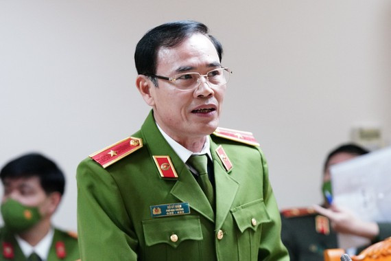 Vào ngày 28/12/2021, C02 xác định những nghệ sĩ có công khai tài khoản để nhận quyên góp từ thiện và thông báo về việc đóng tài khoản, dừng tiếp nhận tiền. Nhiều nghệ sĩ nhận quyên góp sau đó đã trực tiếp hoặc thông qua đại diện để đến các địa phương làm từ thiện. Điều tra từ nhiều bên, C02 nhận thấy, "lượng tiền đổ vào tài khoản còn ít hơn số tiền đã đi ủng hộ từ thiện". 