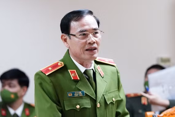 Vào ngày 28/12/2021, C02 xác định những nghệ sĩ có công khai tài khoản để nhận quyên góp từ thiện và thông báo về việc đóng tài khoản, dừng tiếp nhận tiền. Nhiều nghệ sĩ nhận quyên góp sau đó đã trực tiếp hoặc thông qua đại diện để đến các địa phương làm từ thiện. Điều tra từ nhiều bên, C02 nhận thấy, "lượng tiền đổ vào tài khoản còn ít hơn số tiền đã đi ủng hộ từ thiện". 