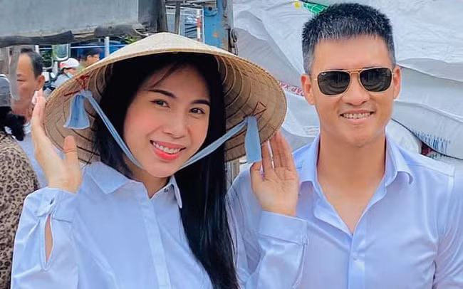 Sau Hoài Linh, bà Phương Hằng tiếp tục lôi nhiều nghệ sĩ khác vào cuộc. Vợ chồng Thủy Tiên - Công Vinh bị bà Phương Hằng nhắc tới nhiều nhất qua các buổi phát sóng trực tiếp, cho rằng họ chặn tiền từ thiện. Cụ thể, bà liên tục "nằm mơ" nói số tiền Thủy Tiên quyên góp được là hơn 320 tỷ đồng chứ không phải 177 tỷ đồng như công bố trước đó. 