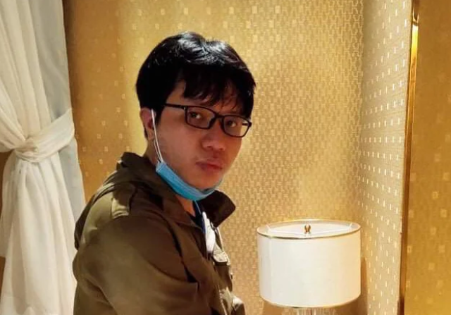  Giả đại gia để lừa các cô gái vào khách sạn: Nghĩ được đại gia chu cấp, nhiều cô gái bị Trương Nhật Phương (30 tuổi, ngụ quận Bình Tân, TP HCM) dụ vào khách sạn quan hệ tình dục và lấy tài sản trên địa bàn TP HCM. Ngày 22/3, Công an quận 1, TP HCM cho biết đã ra quyết định khởi tố bị can, bắt tạm giam Phương. 