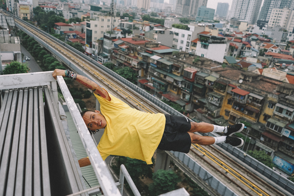 Nghệ danh Cork Boy xuất hiện vào tháng 10 năm 2019 trong lần Hiếu làm khách mời của sự kiện Parkour tại Singapore. Hiếu nghĩ ra kiểu nhảy lộn (cork) trên không 360 độ rồi cắm chân xuống đường ray. Kỹ thuật này khó vì cần độ chính xác cao khi rơi xuống. Bạn đồng môn quốc tế gọi Hiếu là Cork Boy.