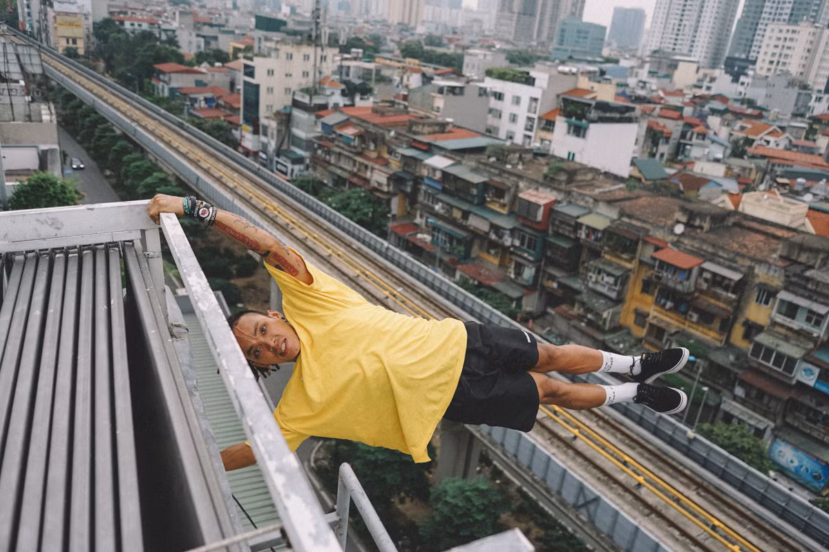 Nghệ danh Cork Boy xuất hiện vào tháng 10 năm 2019 trong lần Hiếu làm khách mời của sự kiện Parkour tại Singapore. Hiếu nghĩ ra kiểu nhảy lộn (cork) trên không 360 độ rồi cắm chân xuống đường ray. Kỹ thuật này khó vì cần độ chính xác cao khi rơi xuống. Bạn đồng môn quốc tế gọi Hiếu là Cork Boy.