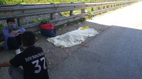  Băng qua đường sắt, một phụ nữ bị tàu đâm tử vong: Ngày 26/7/2020, trên đường sắt Bắc - Nam đoạn qua xóm 16, xã Diễn Yên, huyện Diễn Châu (Nghệ An) đoàn tàu số hiệu SE8 lưu thông hướng Vinh-Hà Nội, khi đến dưới cầu vượt Yên Lý thì tông phải người phụ nữ đang băng qua đường sắt. Cú đâm chính diện với tốc độ cao khiến người phụ nữ bị văng sang phía đường bộ, tử vong tại chỗ. 