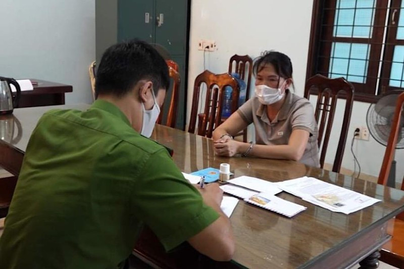  Khai trừ Đảng cô giáo mầm non vì buôn bán ma túy: Ngày 24/3, UBKT huyện ủy Quảng Ninh (Quảng Bình) cho biết đã khai trừ đảng đối với bà Nguyễn Thị Thanh Thuyết (SN 1978, trú tại xã Hàm Ninh, huyện Quảng Ninh). Bà Thuyết nguyên là giáo viên công tác tại trường mầm non xã Hải Ninh, huyện Quảng Ninh. Ngày 12/8/2021, bà Thuyết bị lực lượng Công an huyện Quảng Ninh bắt quả tang vì tàng trữ trái phép 164 viên ma túy tổng hợp dạng hồng phiến.