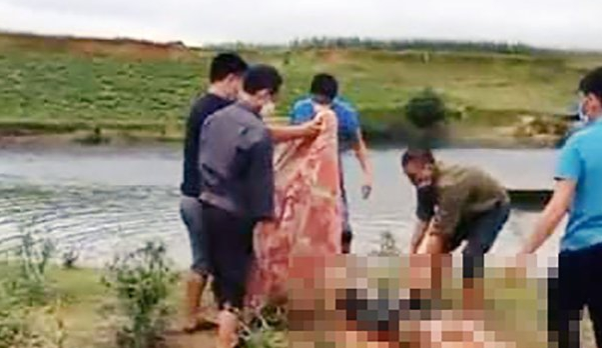  Phát hiện người đàn ông bị chết đuối trên sông: Chiều 29/3, người dân ra khu vực cầu Khe Mây thuộc thôn 1, xã Hương Đô, huyện Hương Khê, tỉnh Hà Tĩnh phát hiện thi thể ông T.V.C (SN 1968, người địa phương) bị đuối nước trên sông Ngàn Sâu. Trước đó, ngày 28/3, ông C. đi chăn trâu không trở về nhà nên gia đình đã tổ chức tìm kiếm và trình báo Công an. 