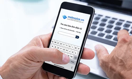 Sang đến tháng 4/2022, các tỉnh, thành phố trực thuộc Trung ương còn lại sẽ được triển khai thực hiện hóa đơn điện tử, bao gồm: Hà Giang, Hà Nam, Hà Tĩnh, Hải Dương, Hậu Giang, Hòa Bình, Hưng Yên, Khánh Hòa, Lạng Sơn, Lào Cai, Long An, Nam Định, Nghệ An, Ninh Bình, Ninh Thuận, Phú Yên, Quảng Bình, Quảng Nam, Quảng Ngãi, Quảng Trị, Sóc Trăng, Sơn La, Yên Bái… Cục Thuế 57 tỉnh, thành phố có trách nhiệm báo cáo Ủy ban nhân dân tỉnh, thành phố thành lập Ban Chỉ đạo triển khai áp dụng hóa đơn điện tử tại địa phương, tổ chức tập huấn cho người nộp thuế và cán bộ thuế quy định về hóa đơn điện tử,...