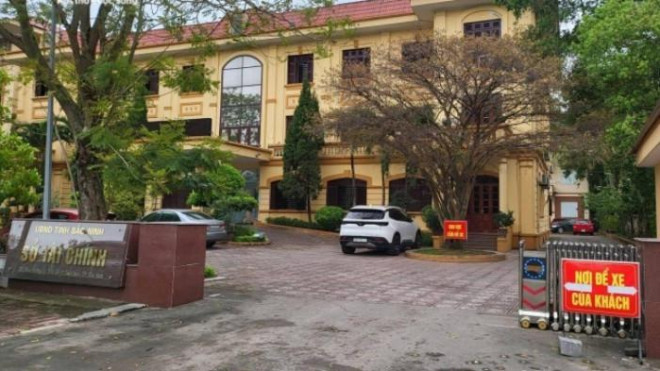 Bac Ninh: Bat Pho GD So Tai chinh va mot nu Truong phong