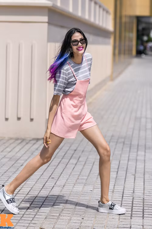 Cô cũng có mặt trên rất nhiều tạp chí thời trang trên thế giới, được bình chọn là người có gu thời trang street style ảnh hưởng đến giới trẻ. Ảnh: Khampha.