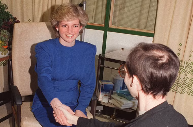 Cong nuong Diana: Tu giao vien mam non den bieu tuong hoang gia-Hinh-16