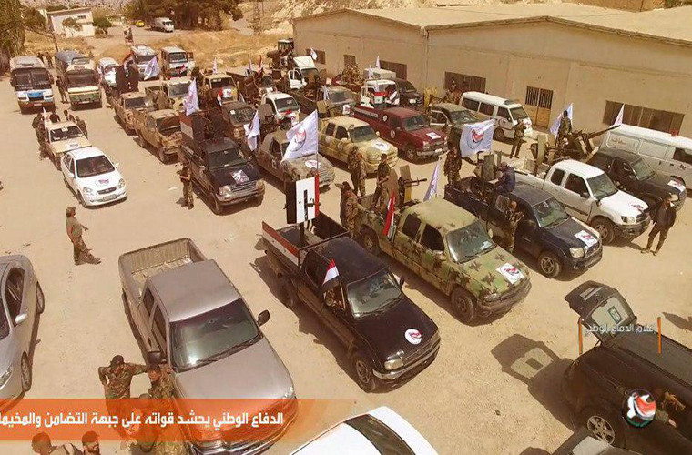 Trong diễn biến khác trên chiến trường Syria, tại Damascus, Quân đội Syria đã điều quân tiếp viện để chuẩn bị cho chiến dịch quân sự sắp tới nhằm vào phiến quân IS ở Trại Yarmouk, Nam Damascus. Ảnh: SF.