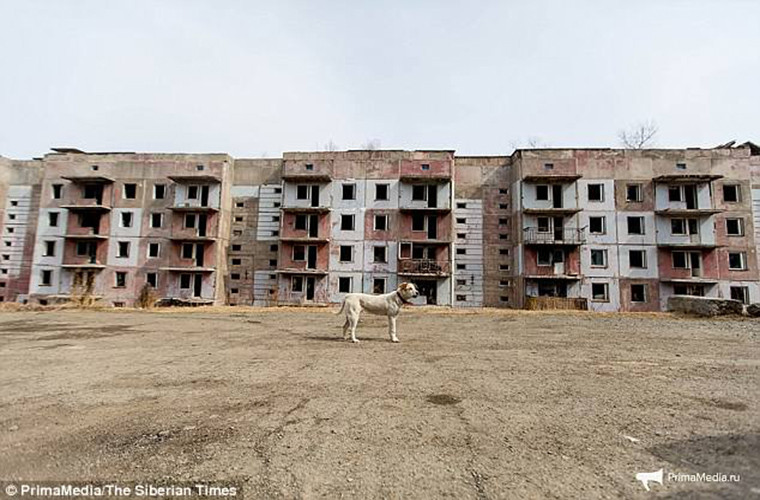 Tuy nhiên, căn cứ này bị đóng cửa vào năm 1992, sau đó các quân nhân và gia đình đã chuyển đến nơi khác ở nước Nga để sinh sống.