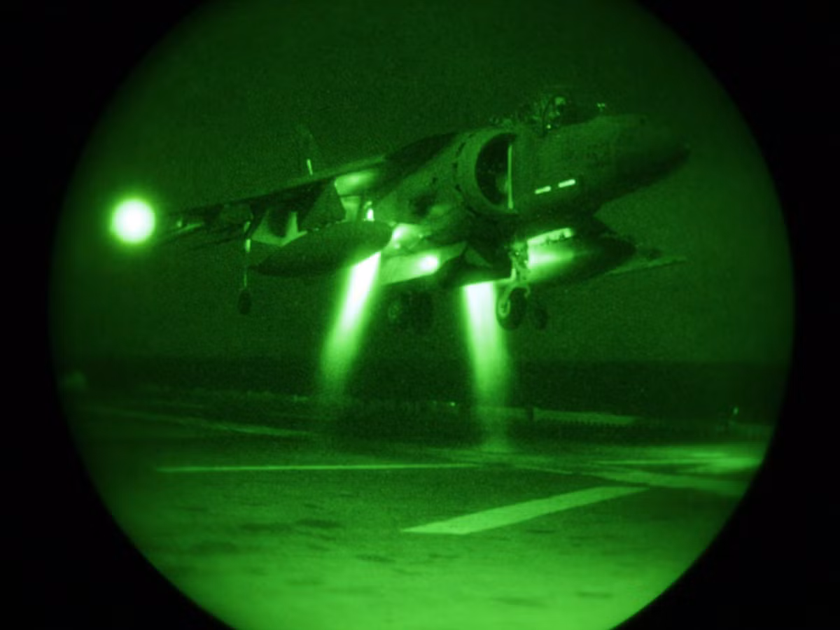 Loat hinh an tuong ve Quan doi My giua troi dem-Hinh-11