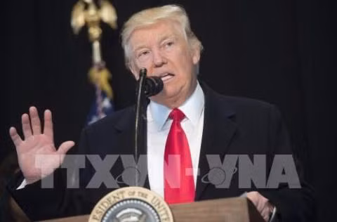 Tổng thống Donald Trump hoãn ban hành sắc lệnh nhập cư mới.