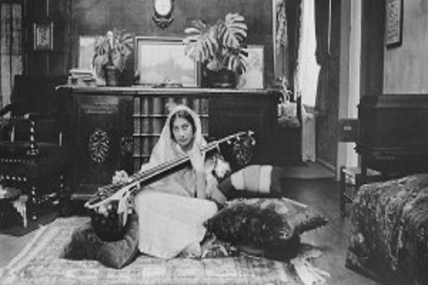 Năm 1920, gia đình Inayat Khan tiếp tục di cư sang Pháp và sinh sống tại vùng Suresnes, gần thủ đô Paris. Ảnh: war-experience.org.
